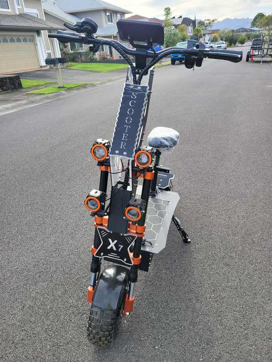 x7 Black Scooter